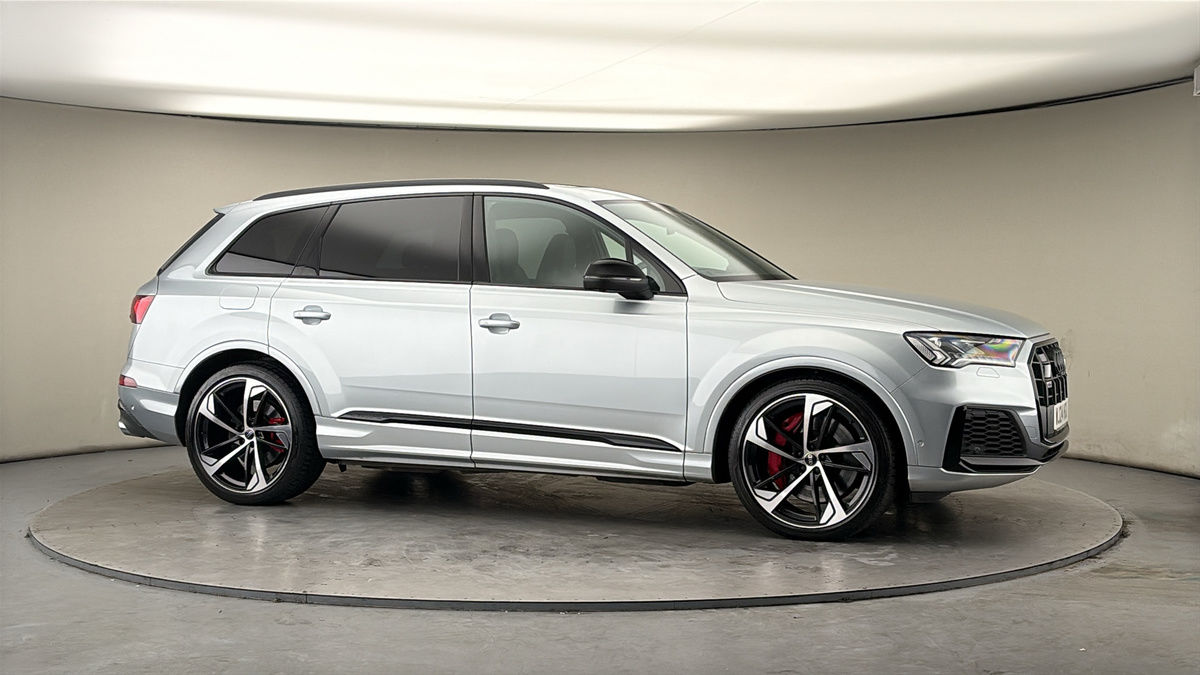 More views of Audi SQ7