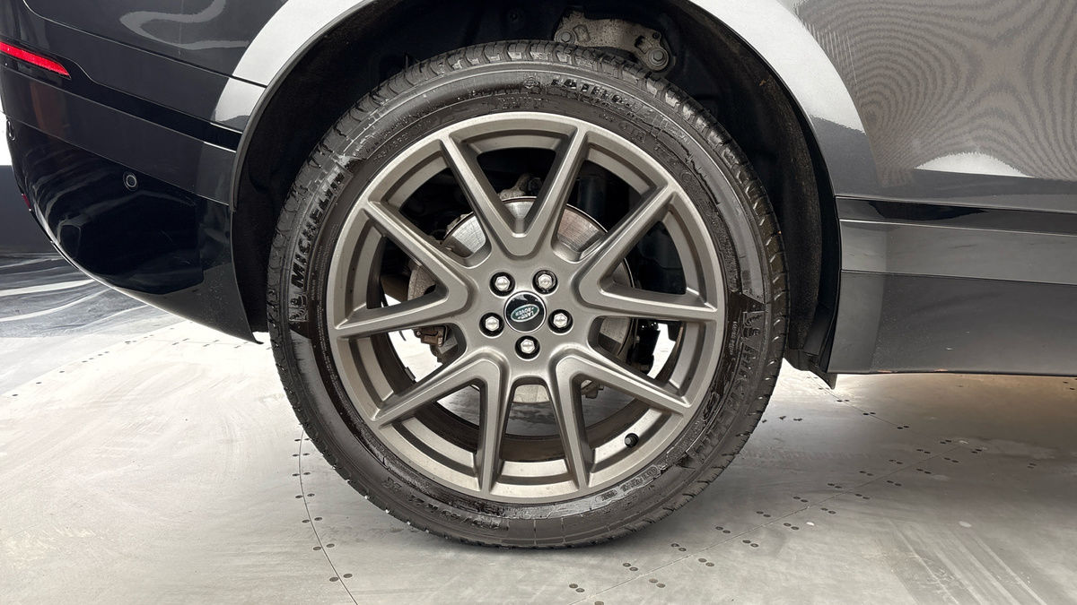 Land Rover Range Rover Velar Image 10