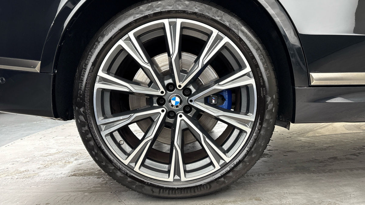 BMW X7 Image 10