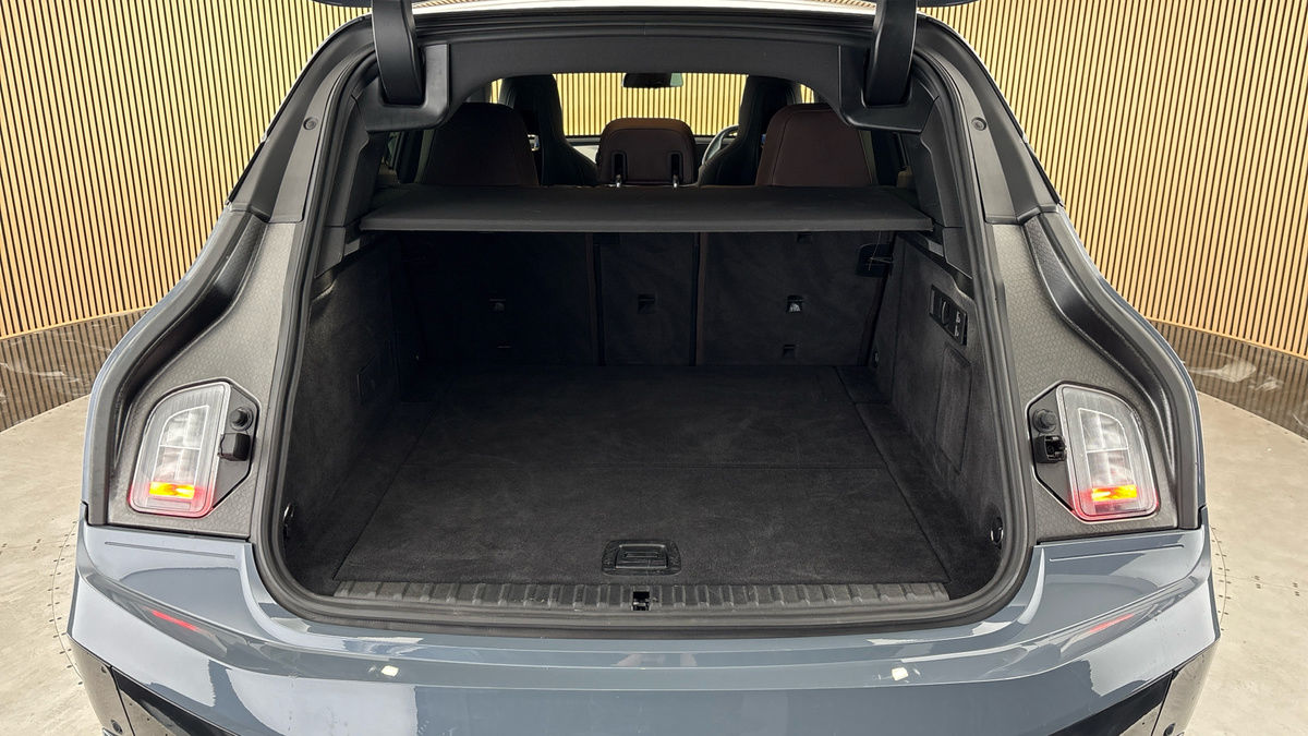 BMW iX Image 11