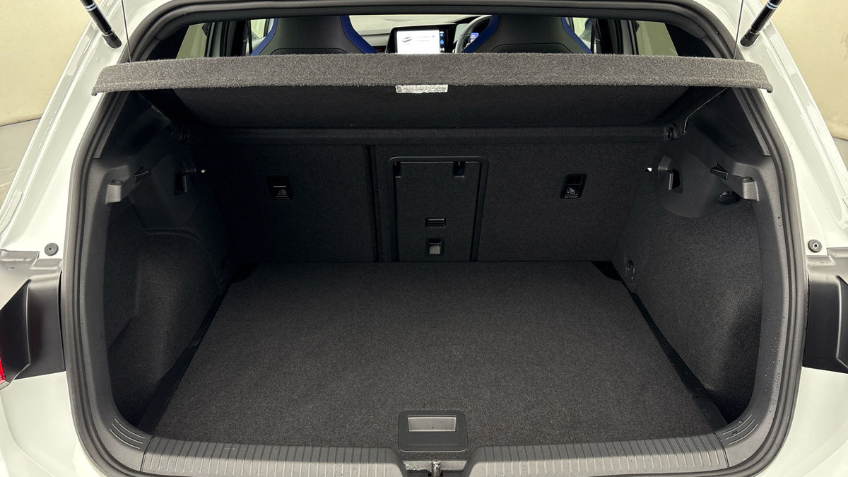 Volkswagen Golf Image 11