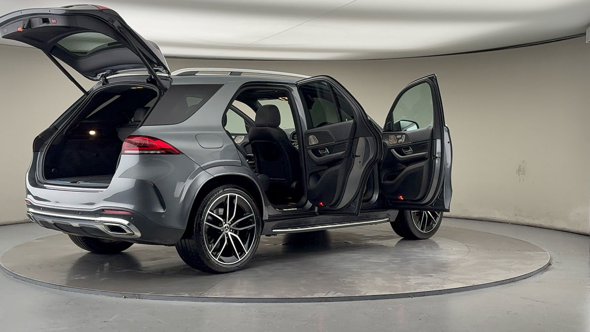 More views of Mercedes-Benz GLE