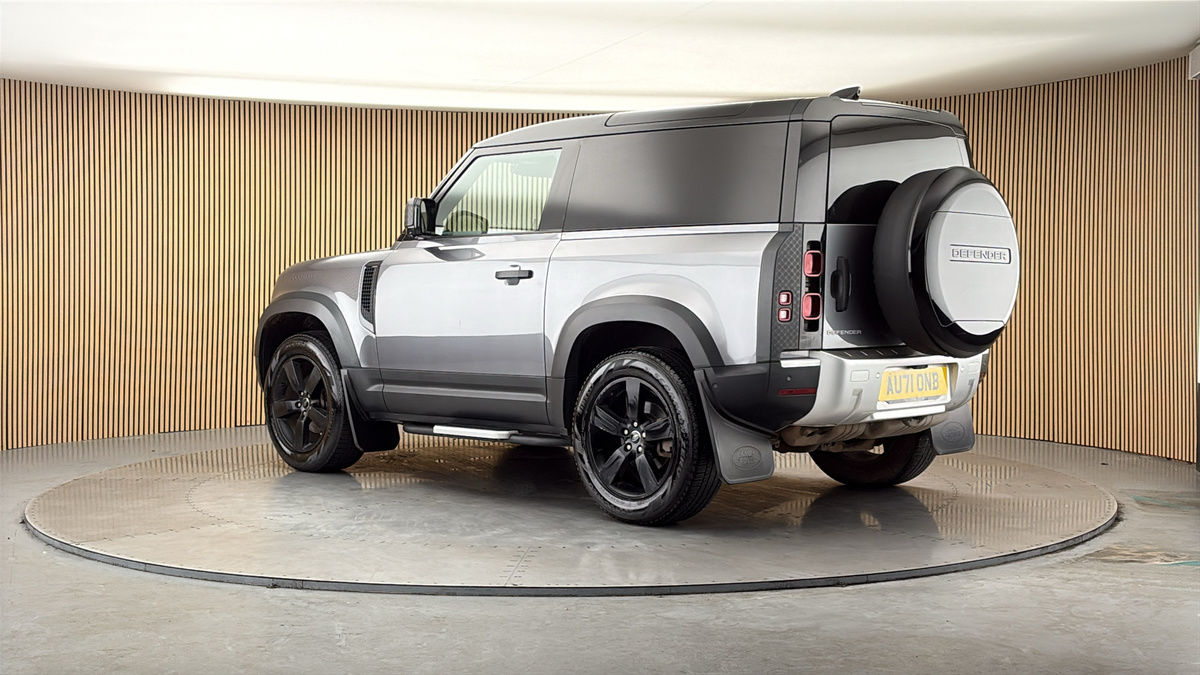 More views of Land Rover Defender 90