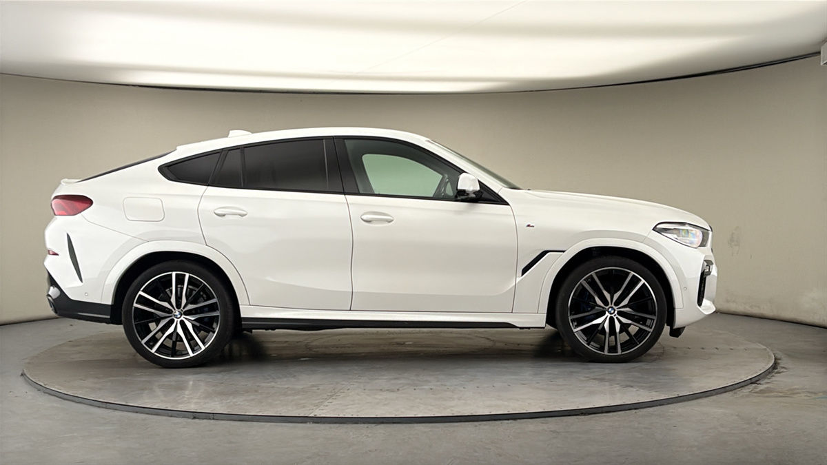 BMW X6 Image 16