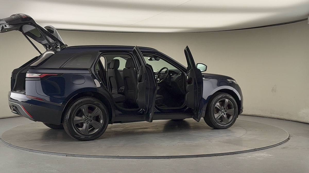 More views of Land Rover Range Rover Velar