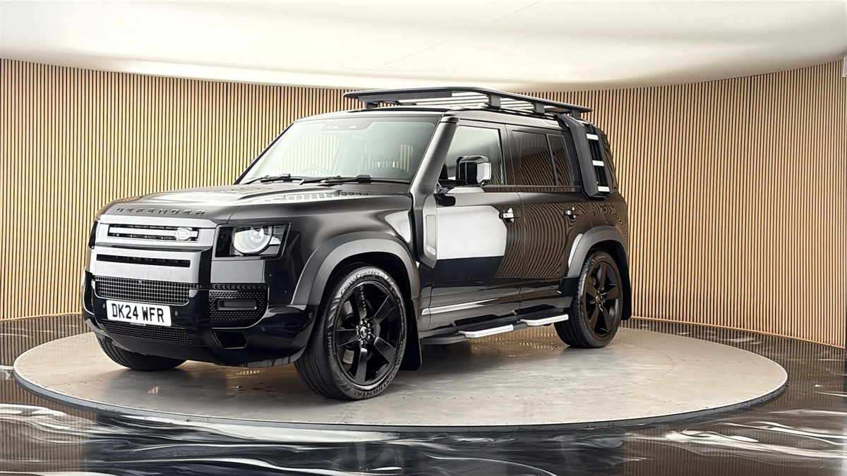 More views of Land Rover Defender 110