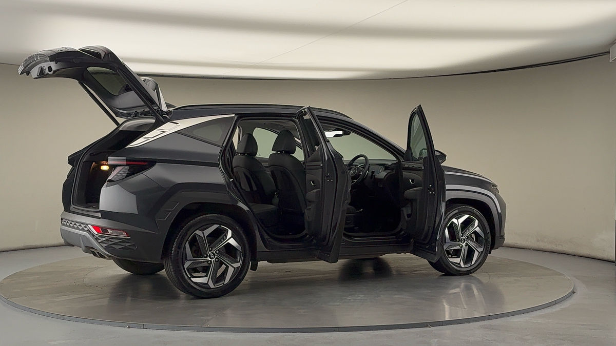 More views of Hyundai TUCSON