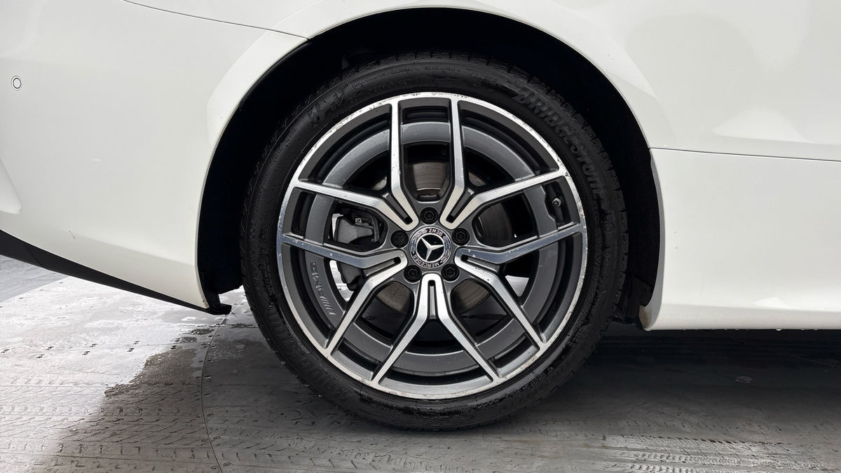 Mercedes-Benz E Class Image 10