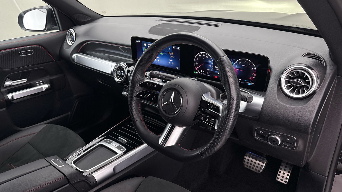 Mercedes-Benz GLB Image 5