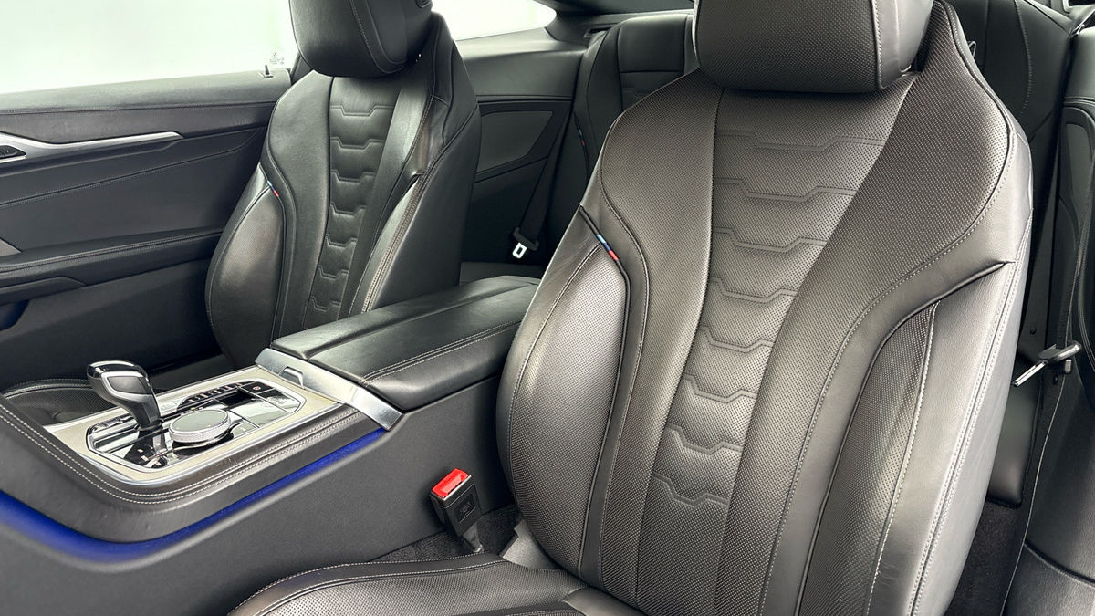 BMW 8 Series Image 7