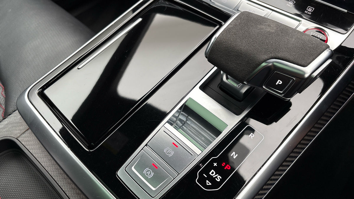 Audi RSQ8 Image 62