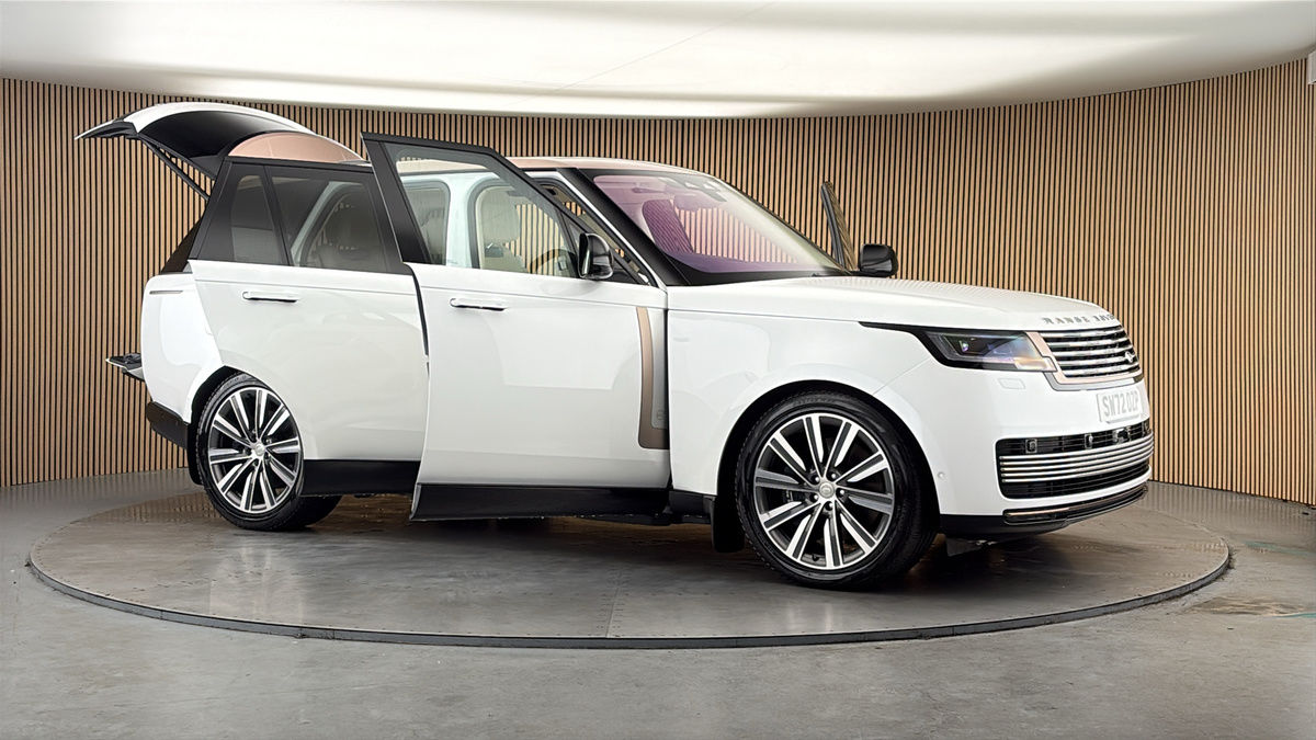 More views of Land Rover Range Rover