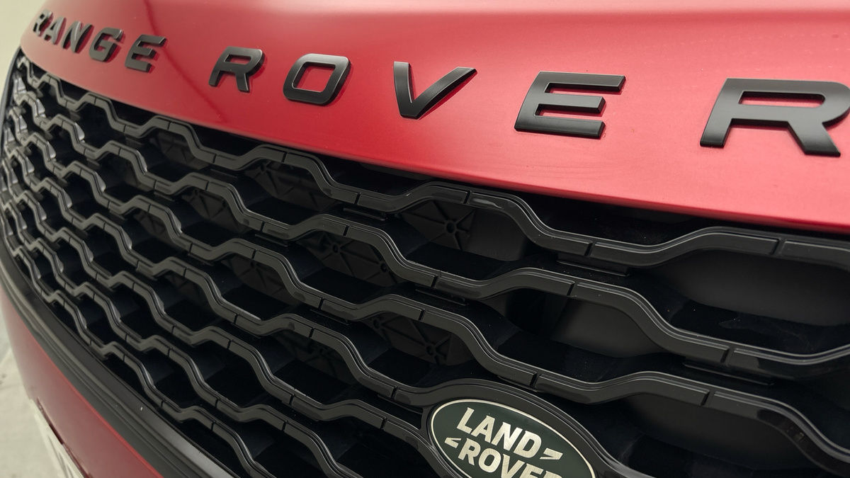 Land Rover Range Rover Velar Image 24