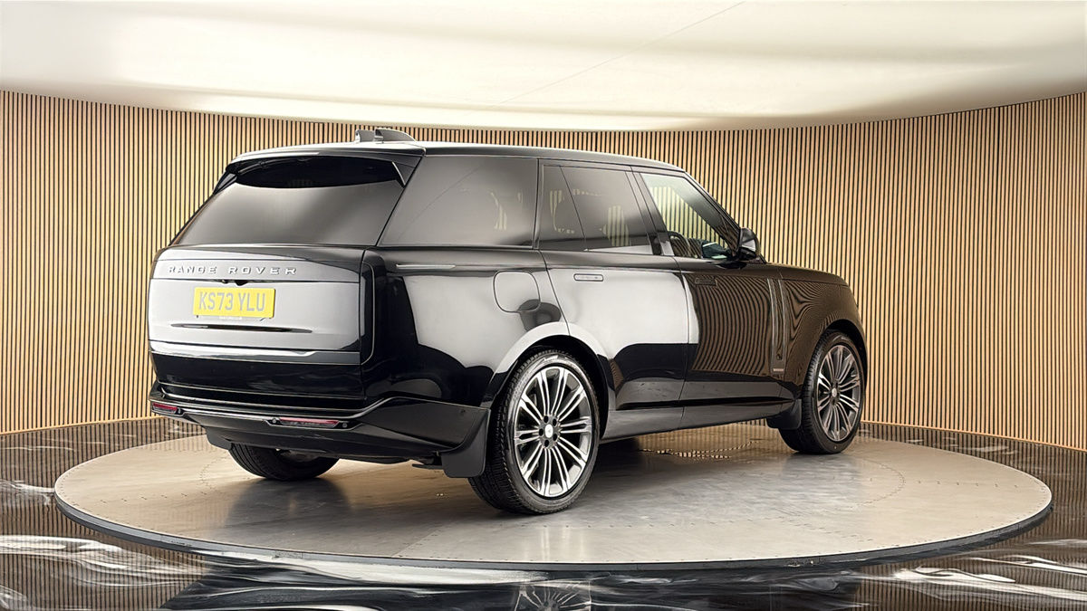 More views of Land Rover Range Rover