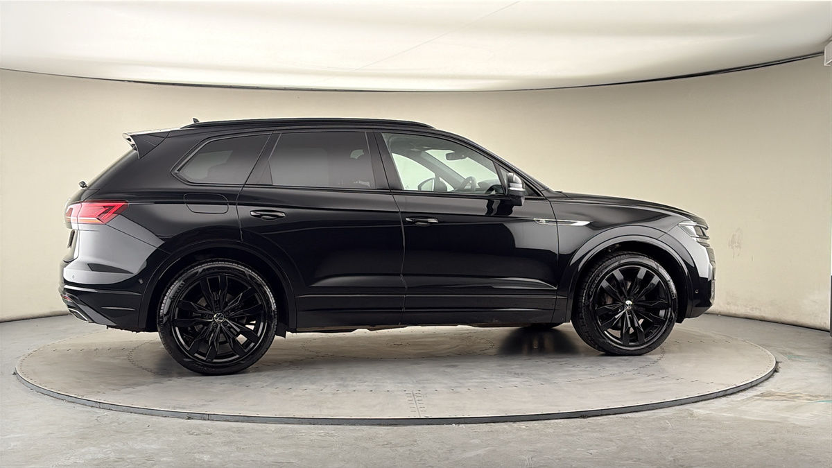 More views of Volkswagen Touareg