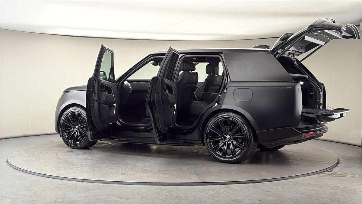 More views of Land Rover Range Rover