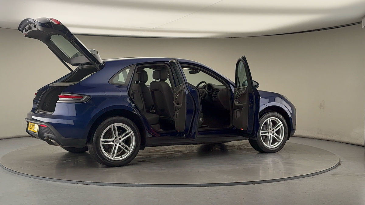 More views of Porsche Macan