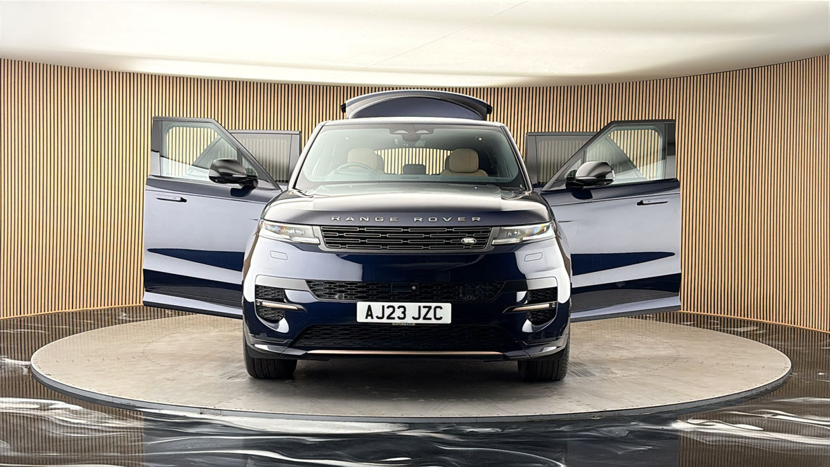 More views of Land Rover Range Rover Sport