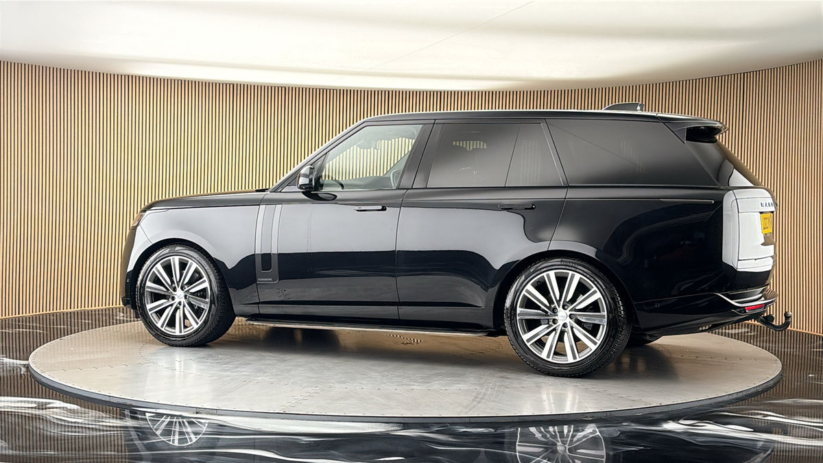 More views of Land Rover Range Rover