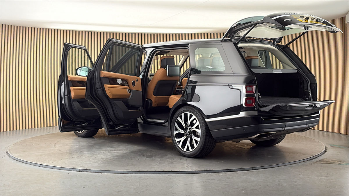 More views of Land Rover Range Rover