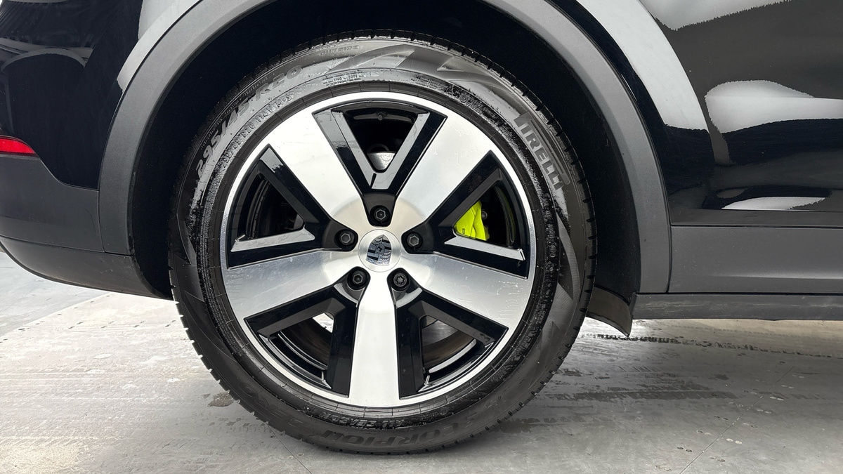 Porsche Cayenne Image 10