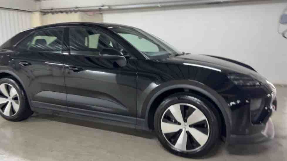 More views of Porsche Macan