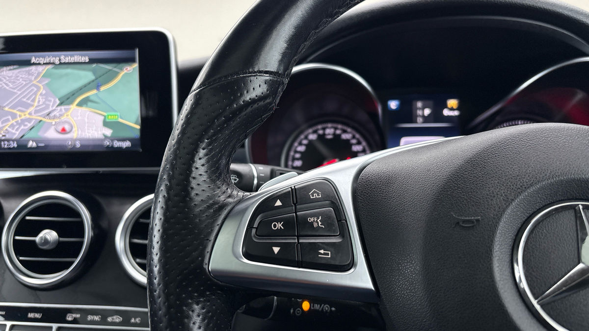 Mercedes-Benz GLC Image 13