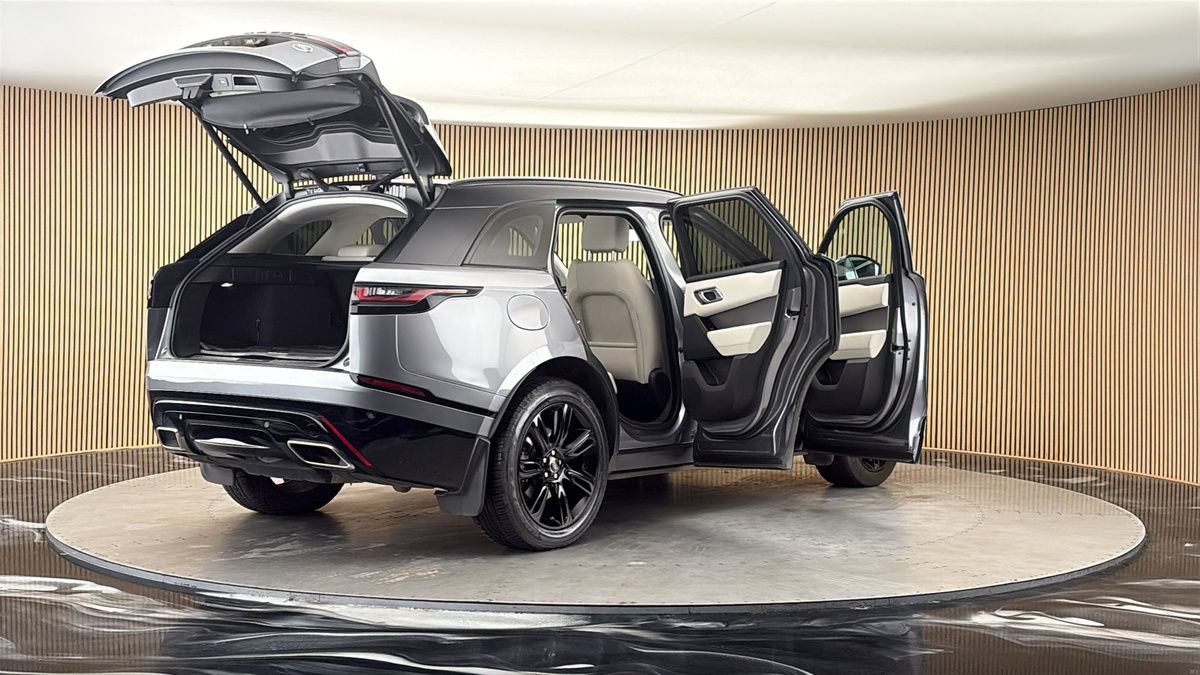More views of Land Rover Range Rover Velar
