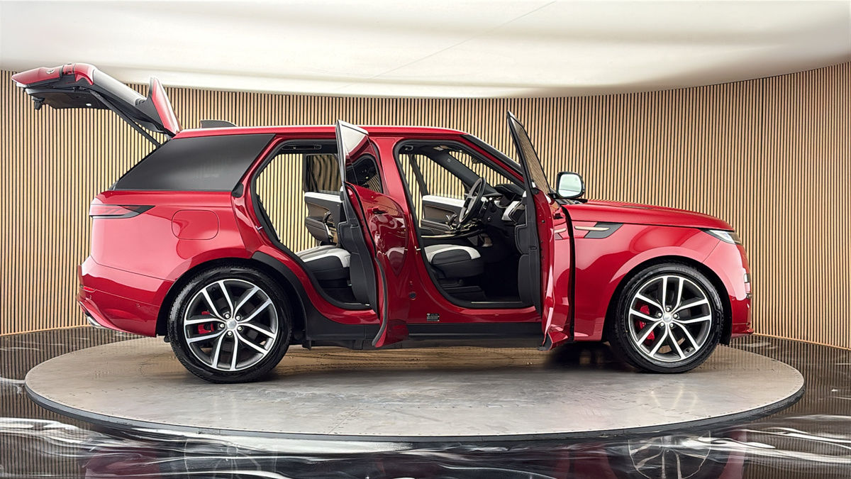 More views of Land Rover Range Rover Sport
