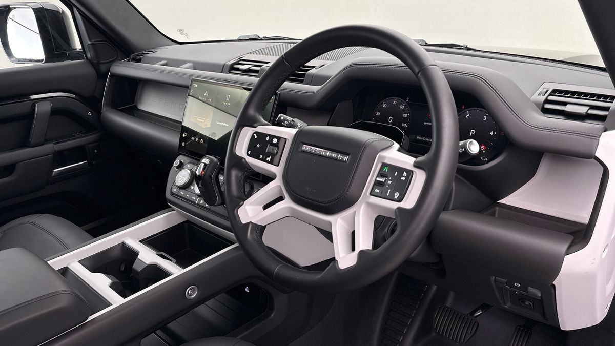Land Rover Defender 110 Urban Image 5