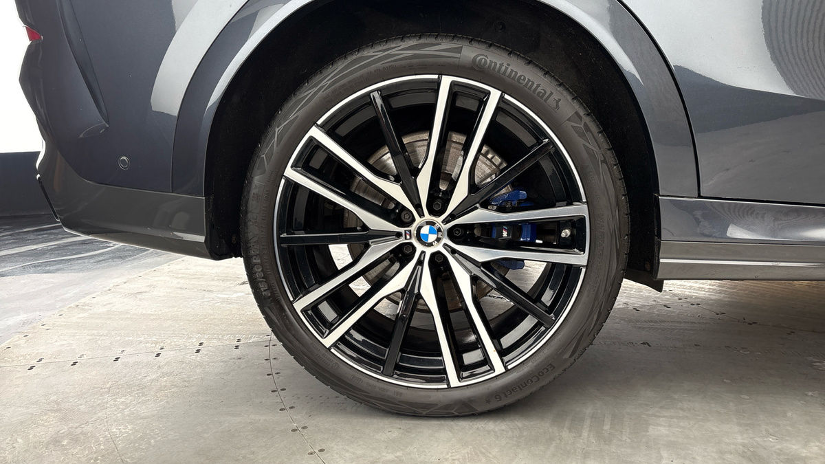 BMW X6 Image 10