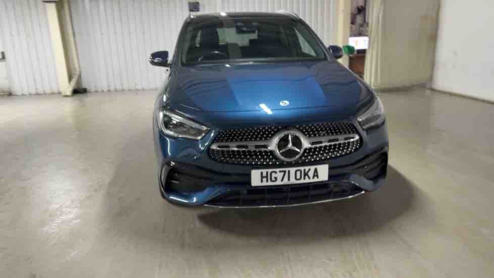 More views of Mercedes-Benz GLA
