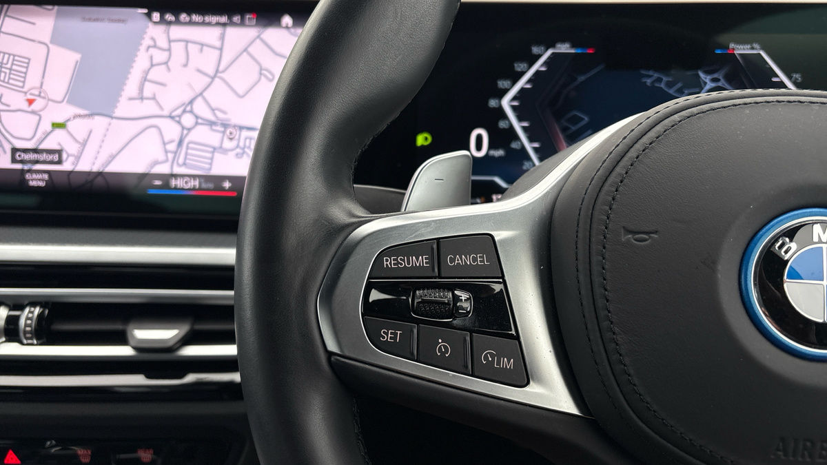 BMW 3 Series Image 13