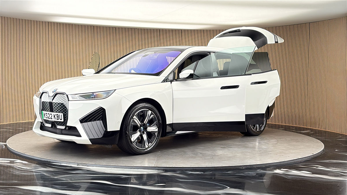 BMW iX Image 22