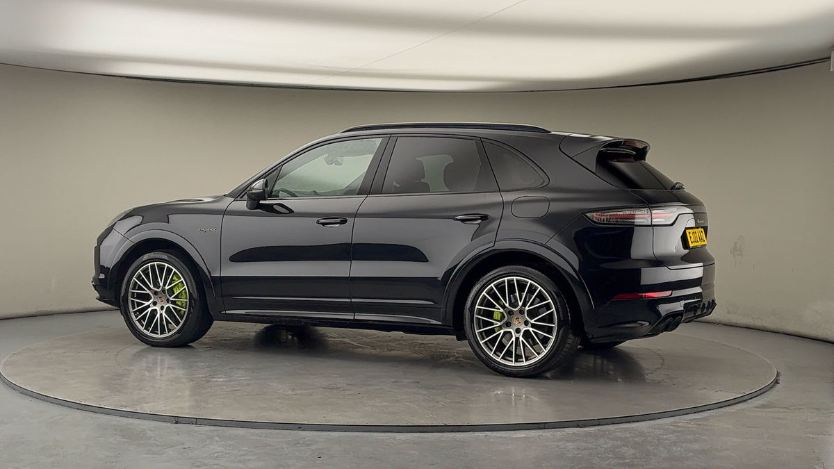 More views of Porsche Cayenne