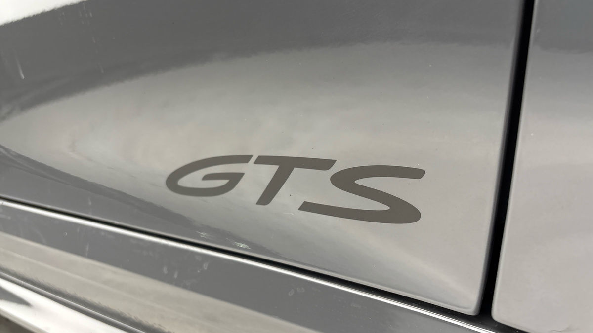 Porsche 911 Image 26