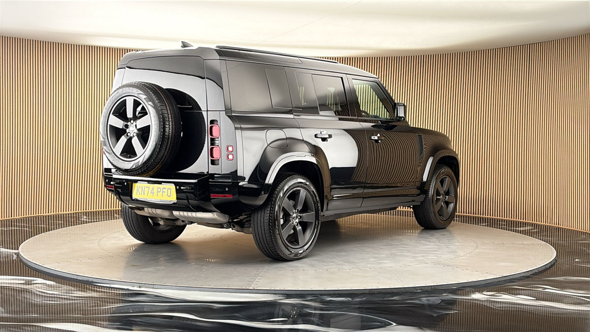 More views of Land Rover Defender 110