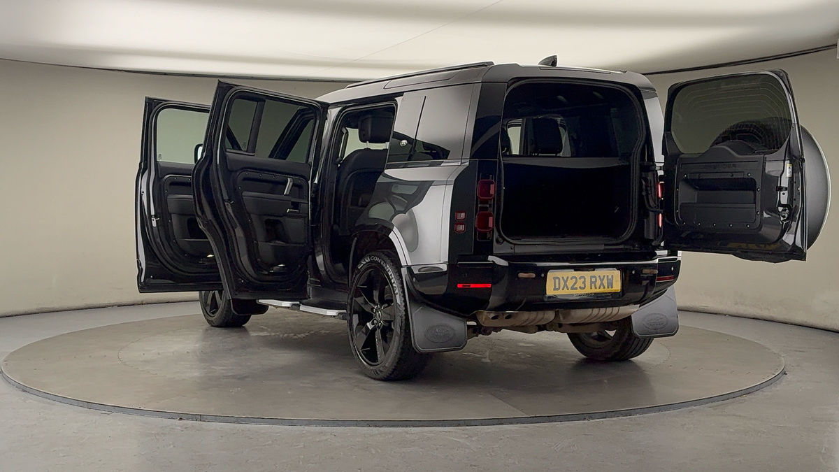 Land Rover Defender 110 Urban Image 52