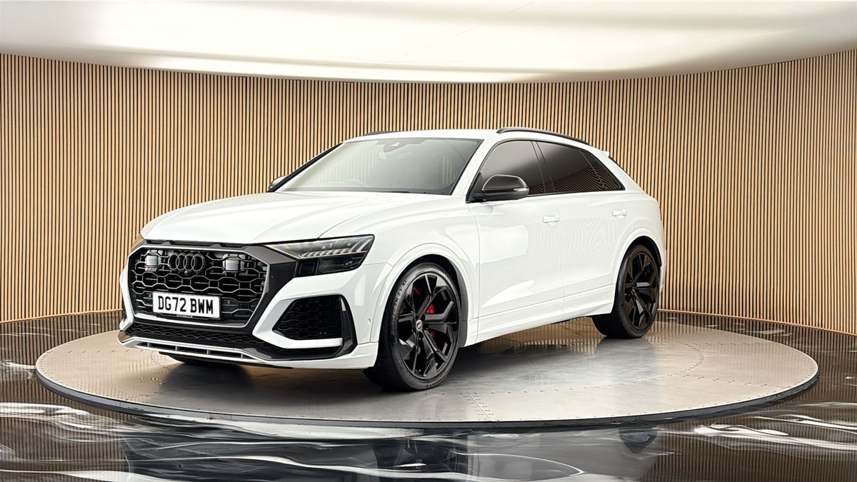 More views of Audi RSQ8