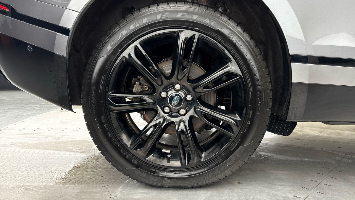 Land Rover Range Rover Velar Image 10