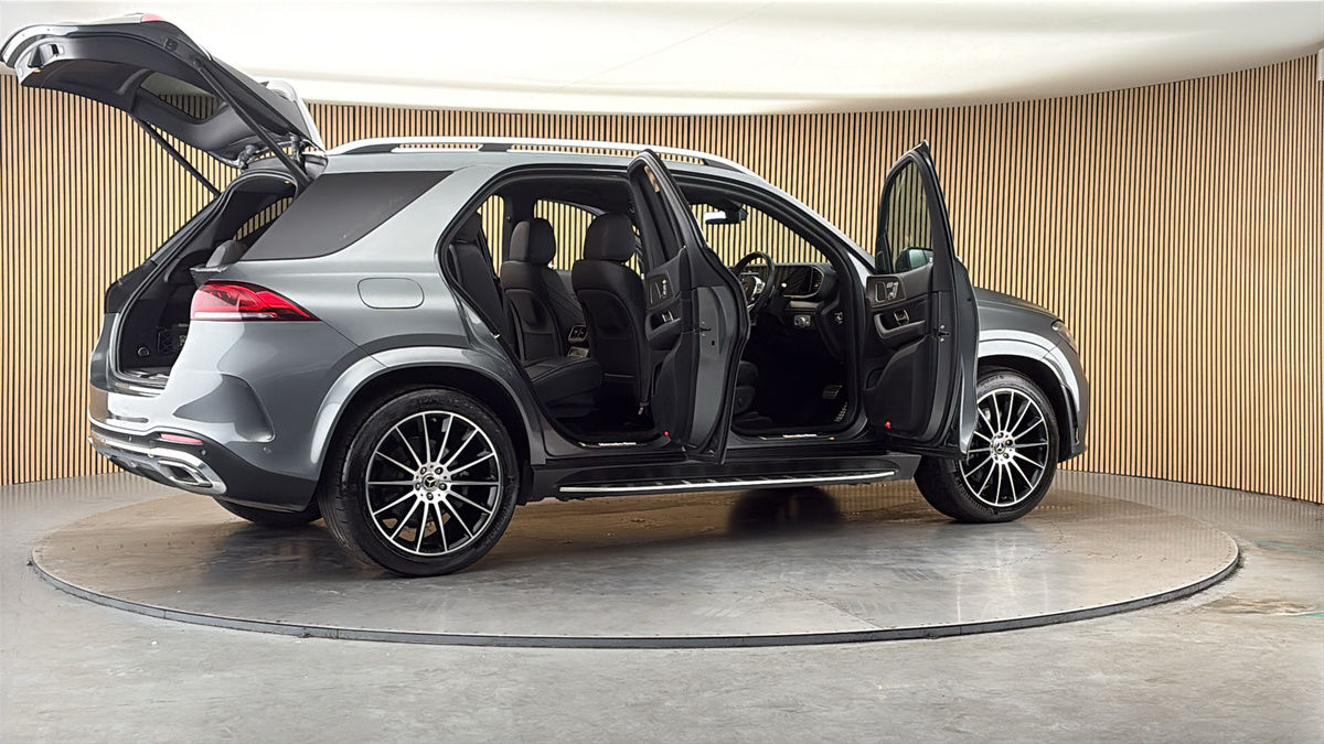 More views of Mercedes-Benz GLE
