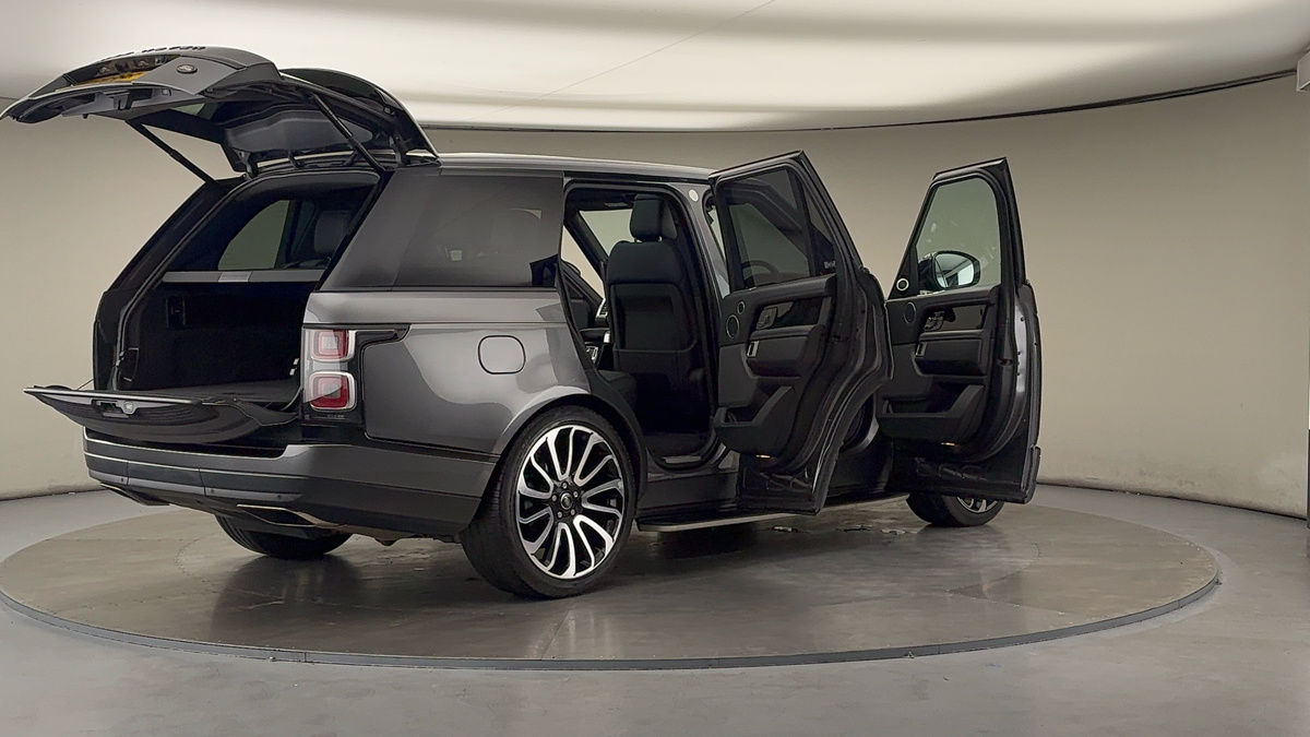 More views of Land Rover Range Rover