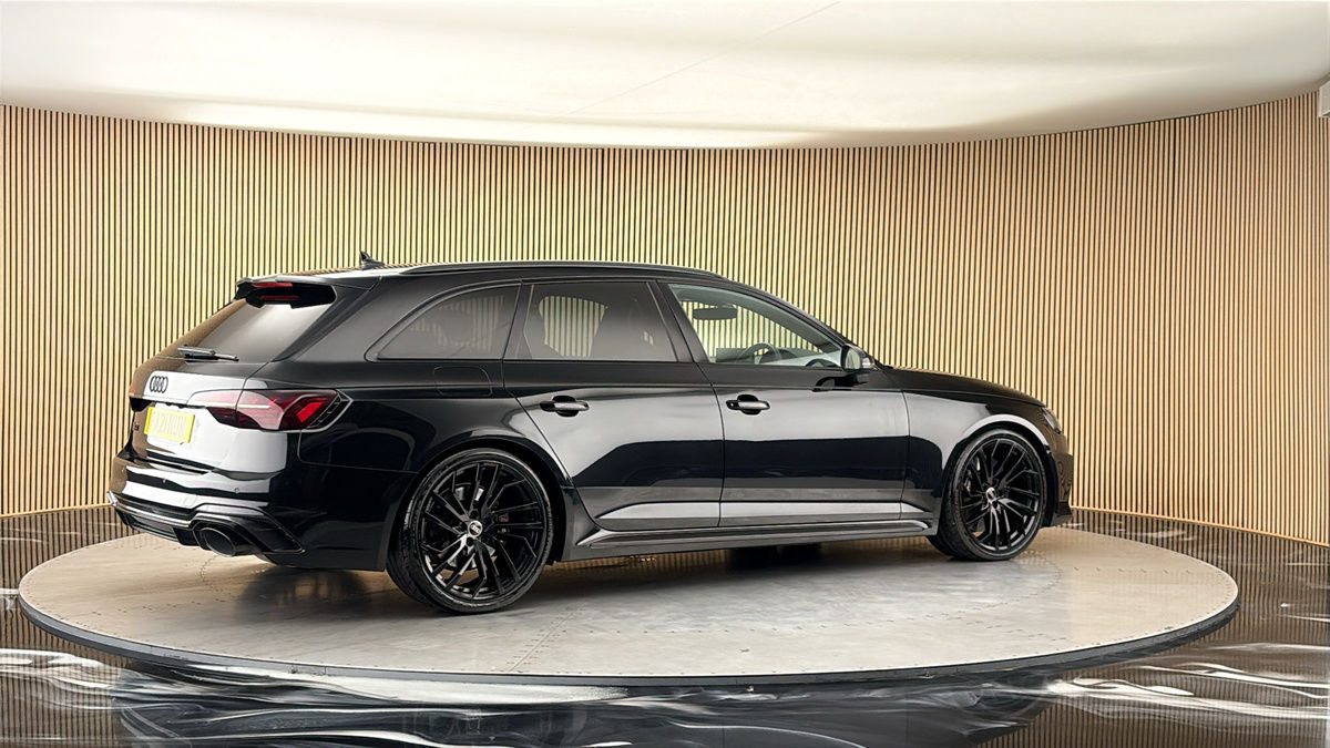 More views of Audi RS4 Avant