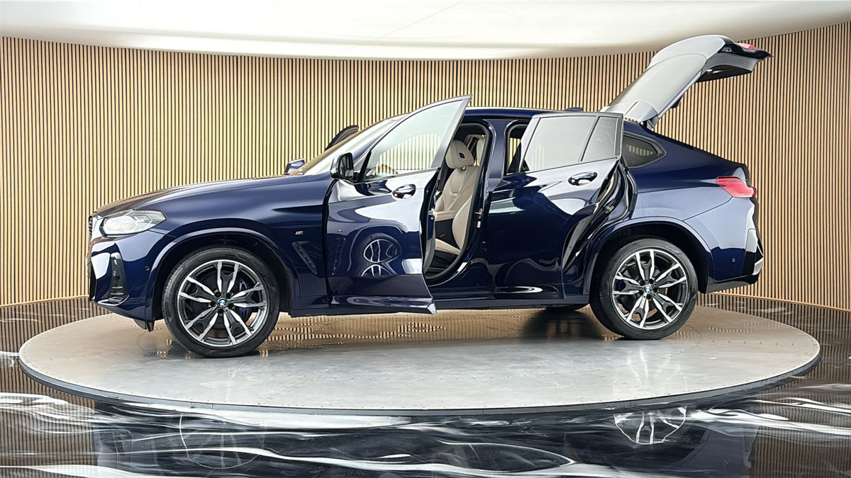 More views of BMW X4