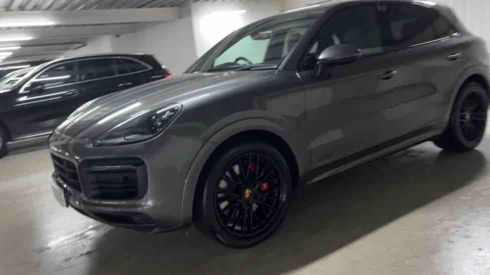 More views of Porsche Cayenne