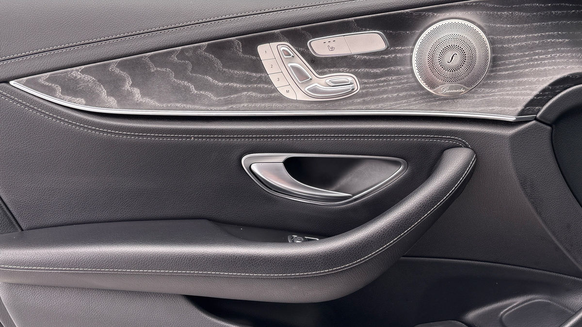Mercedes-Benz E Class Image 19
