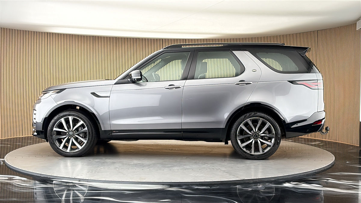 More views of Land Rover Discovery