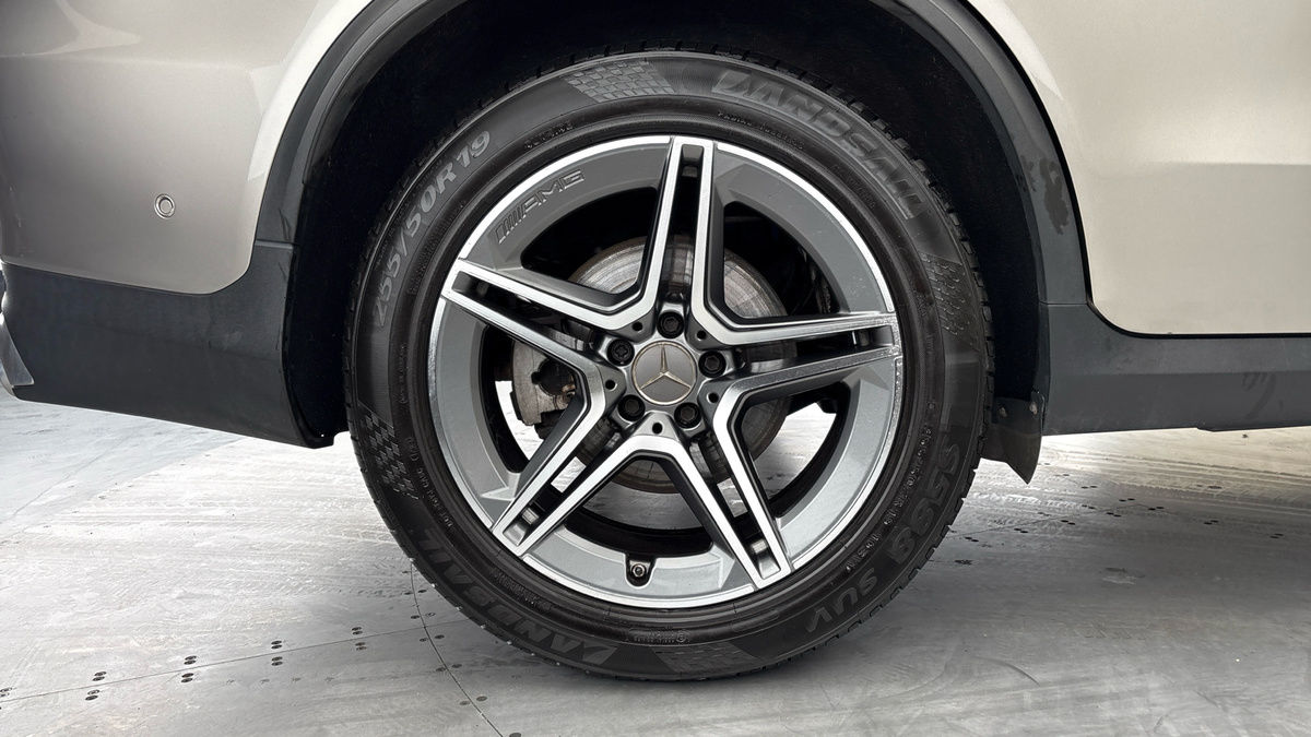 Mercedes-Benz GLC Image 10