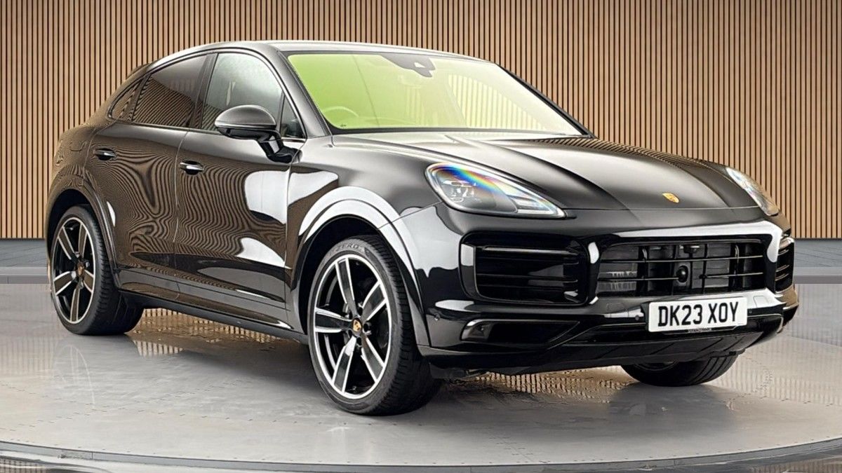 Porsche Cayenne Sticky Header Image