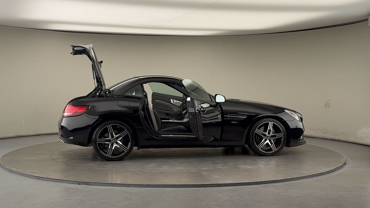 More views of Mercedes-Benz SLC